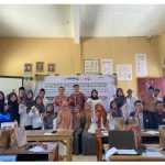 Dosen PGSD UTM Bersama Mahasiswa KKNT Gelar Pelatihan Smart-Edu AI di MI Annuriyah Morombuh